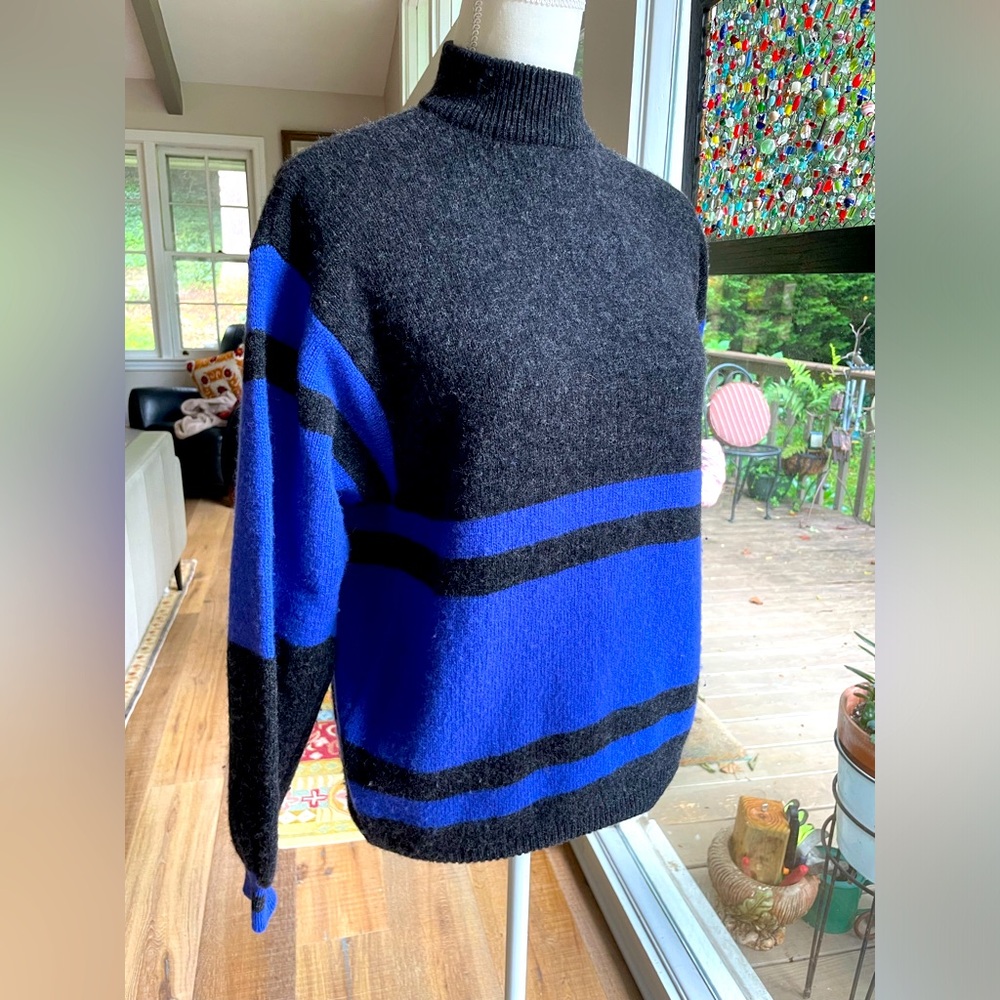 United Colors Of Benetton M Italy - 100% Wool (Shetland wool) (periwinkle/grey)